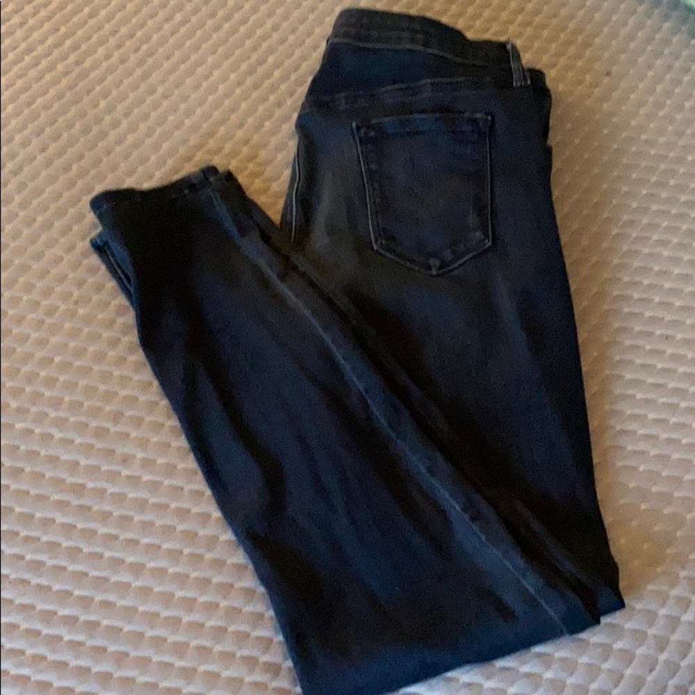 Very soft jeans.  Size 33